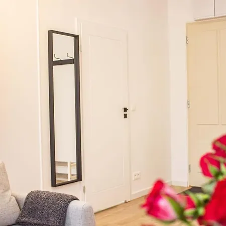 Nowoczesne W сentrum * Варшава