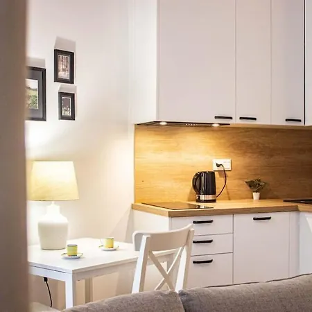 Nowoczesne W сentrum Appartement Warschau